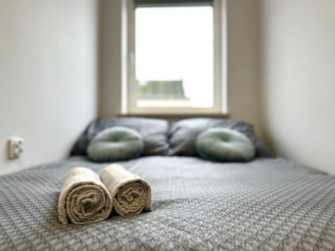 Bed, Photo of the whole room, towels