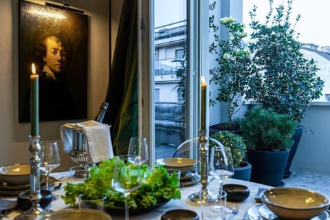 Decorative detail, Dining area