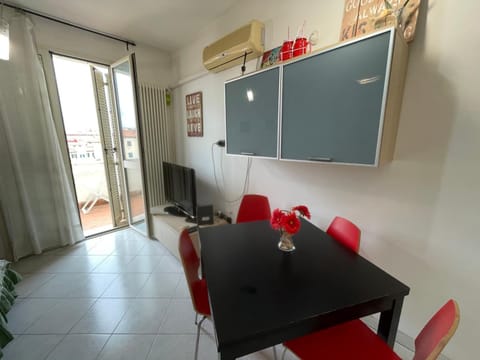 Centro città con le comodità Apartment in Livorno