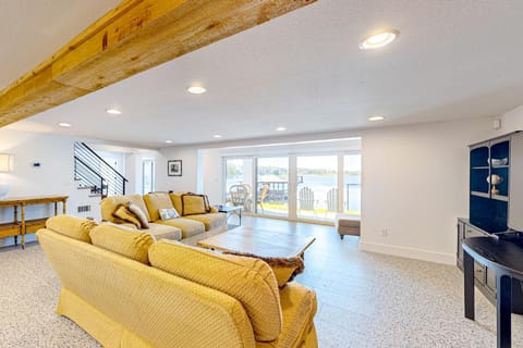 Escape the Heat! Lakefront Paradise in Mount Dora House in Mount Dora