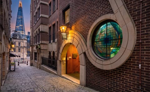 Property building, Facade/entrance