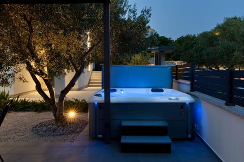 Patio, Garden, Evening entertainment