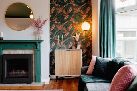 Bowling Terrace Above Rubies Dog Friendly, Walks House in Skipton