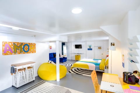 Gordon Square Studio about 4 Mi to Downtown Cleveland! Apartment in Cleveland Heights