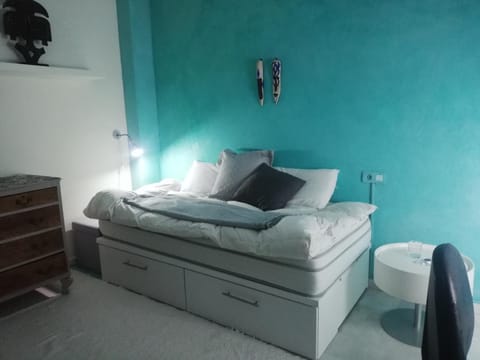 Bed, Photo of the whole room