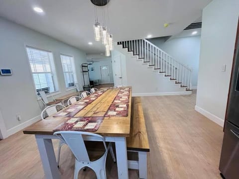 Wears Valley Farmhouse with lovely views, hot tub and fire pit House in Sevier County