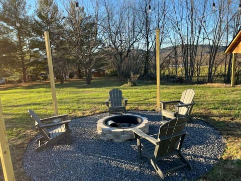 Wears Valley Farmhouse with lovely views, hot tub and fire pit House in Sevier County