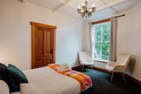 View 14 Villa in Auckland