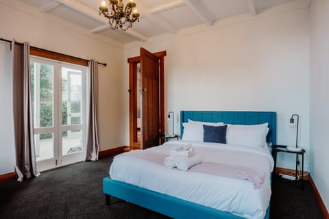 View 14 Villa in Auckland