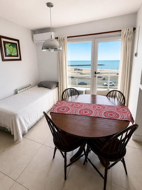 Bed, Dining area, Sea view, air conditioner