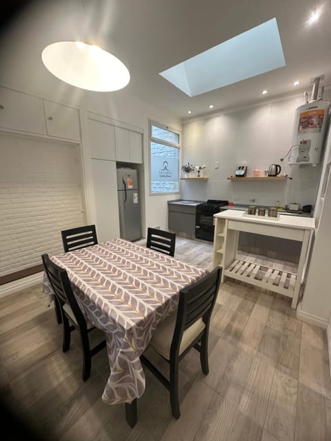 Kitchen or kitchenette, Dining area, internet, minibar, pet friendly, stove, toaster