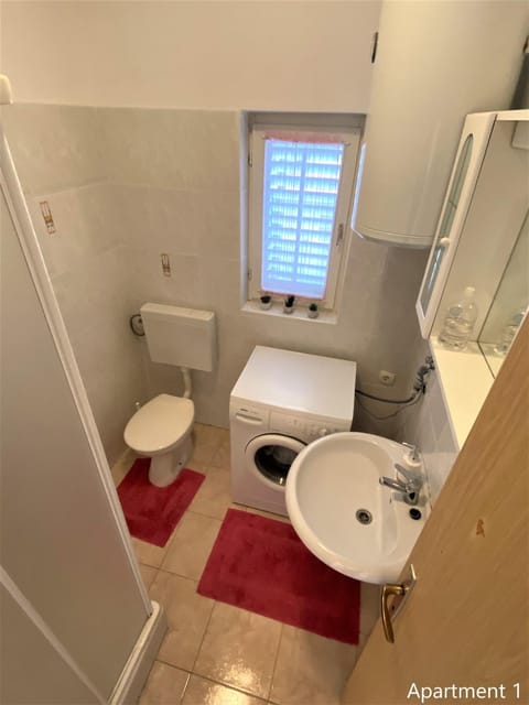 Bathroom, washing machine