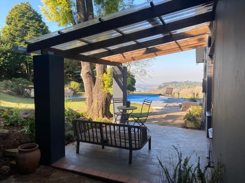 Garden, View (from property/room), Swimming pool