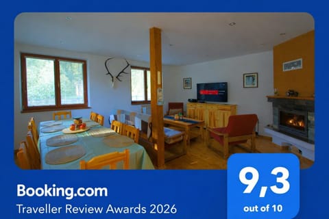 Communal lounge/ TV room, TV and multimedia, Dining area