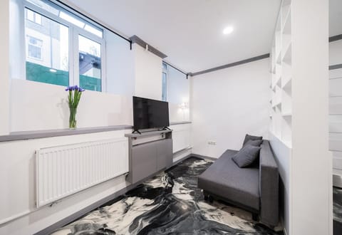 TV and multimedia, Seating area, Evening entertainment