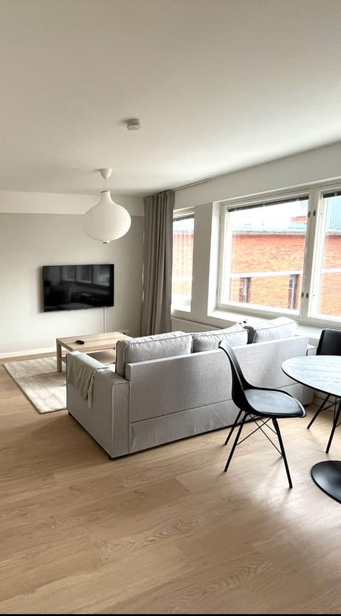 Communal lounge/ TV room, TV and multimedia, Living room, Seating area