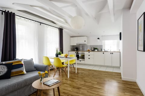 Kitchen or kitchenette, Living room, pet friendly, stove