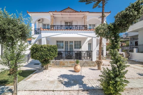 Property building, Balcony/Terrace
