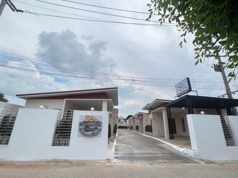 Property building, Day