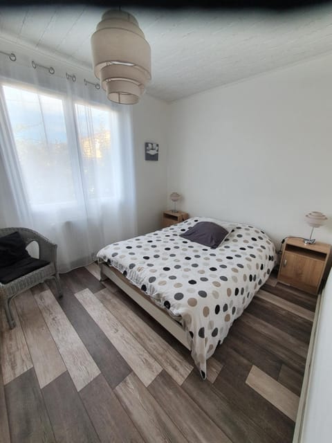 Photo of the whole room, Bedroom, Breakfast