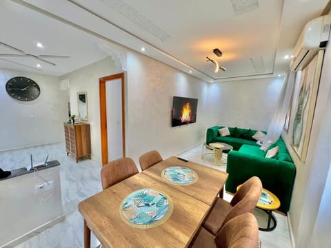Communal lounge/ TV room, TV and multimedia, Living room, internet, air conditioner