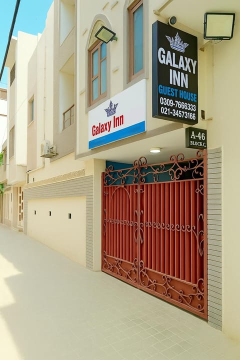 Property building, Street view, Breakfast, Parking