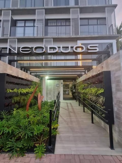 Property building, Facade/entrance