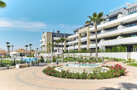 Property building, Garden, Garden view, Pool view, Location