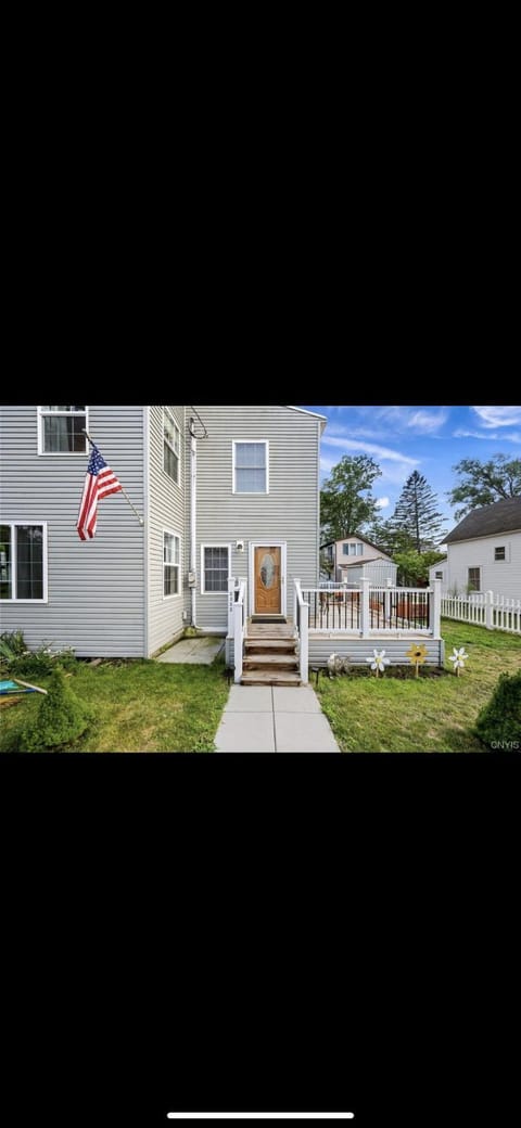 Verona Beach House House in Verona Beach