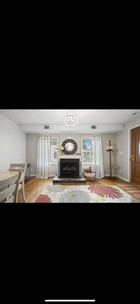 Verona Beach House House in Verona Beach