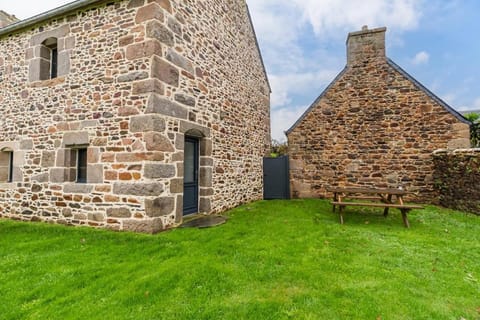 Manoir de Kervegan : Le Logis du P’tit Levant Bed and Breakfast in Lannion