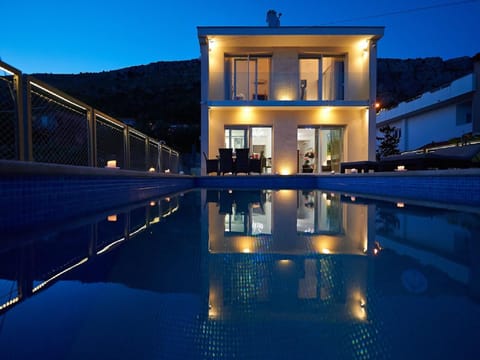 Balcony/Terrace, Pets, Pool view, Swimming pool, Swimming pool, Sunset, pet friendly
