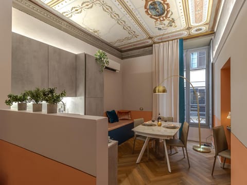 Living room, Dining area