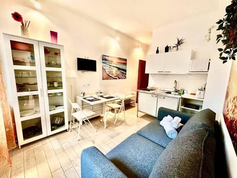 Suite Hanoi - Mare & Wifi Apartment in Rapallo