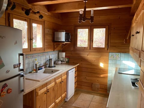 Magnifique chalet en Haute-Savoie, tout confort, proche des pistes de ski Chalet in Haute-Savoie