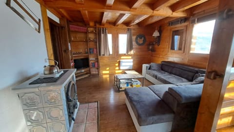 Magnifique chalet en Haute-Savoie, tout confort, proche des pistes de ski Chalet in Haute-Savoie