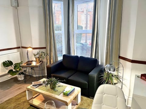 Reservoir Retreat Apartment in Birmingham