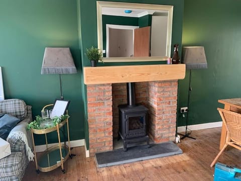 Tenby 2 bed flat with parking, plus pet Apartment in Wales