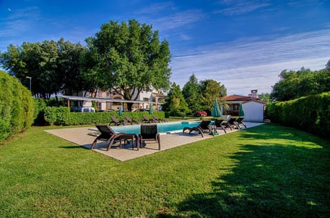 Garden, Swimming pool