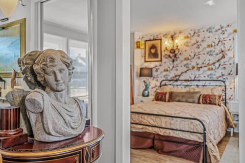 Bed, Decorative detail