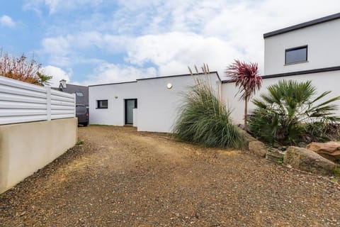 Maison familiale à Trégastel - proche des plages Bed and Breakfast in Trégastel