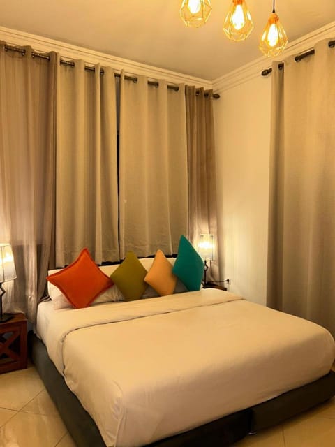 Bedroom, heating