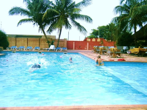Swimming pool, Swimming pool