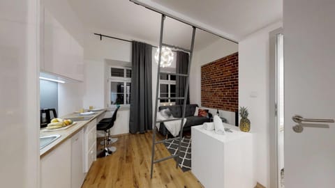 Kitchen or kitchenette, Seating area