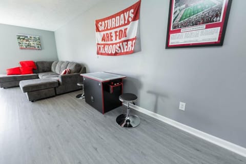 Memorial Field Lodge Apartment in Bloomington