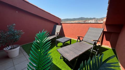 Balcony/Terrace, sunbed