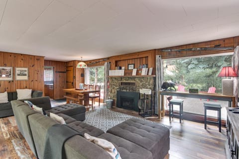 Charming Idaho Springs Retreat on Chicago Creek! House in Idaho Springs