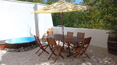 Day, View (from property/room), Balcony/Terrace, Balcony/Terrace, Swimming pool