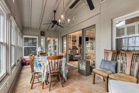 Pink Flamingo Hideaway House in San Leon