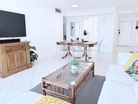 Le Cartier Sunny Isles Ocean Paradise House in Sunny Isles Beach